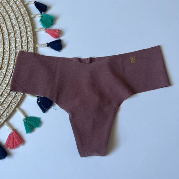 Victoria's Secret No Show Thong Panty Vintage Rose XS NEW - Picture 1 of 3